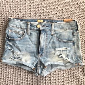 Hi-Rise Cheeky Shortie